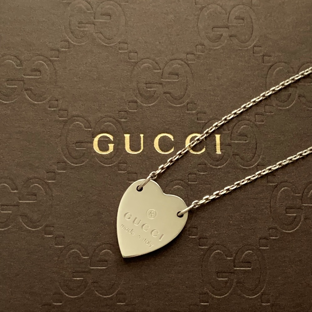 GUCCI Heart Pendant Necklace